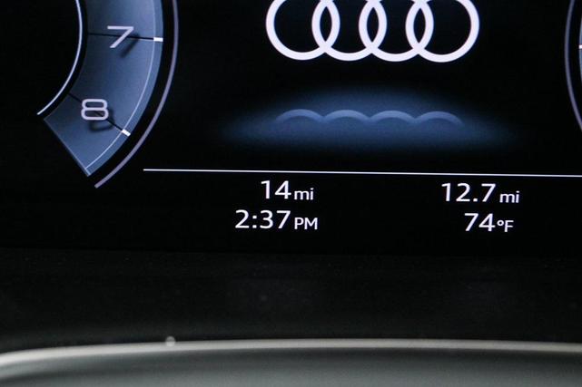 Photo of 2025 Daytona Gray Pearl Effect Audi Q3