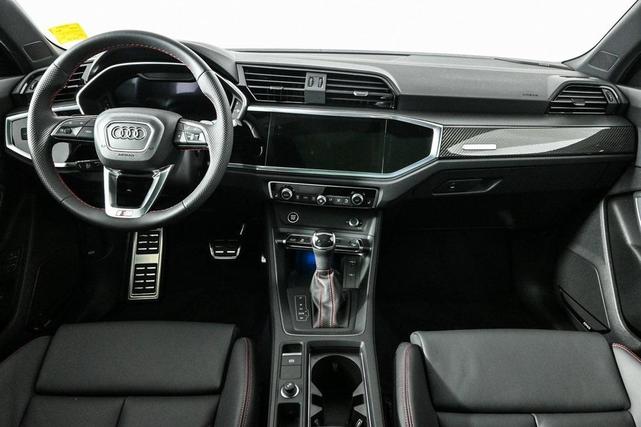 Photo of 2025 Daytona Gray Pearl Effect Audi Q3