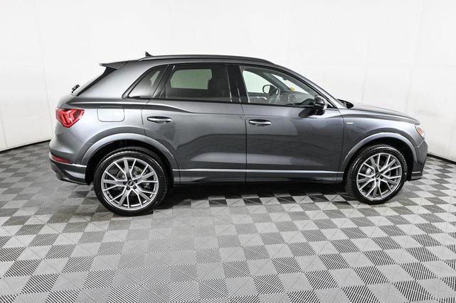 Photo of 2025 Daytona Gray Pearl Effect Audi Q3