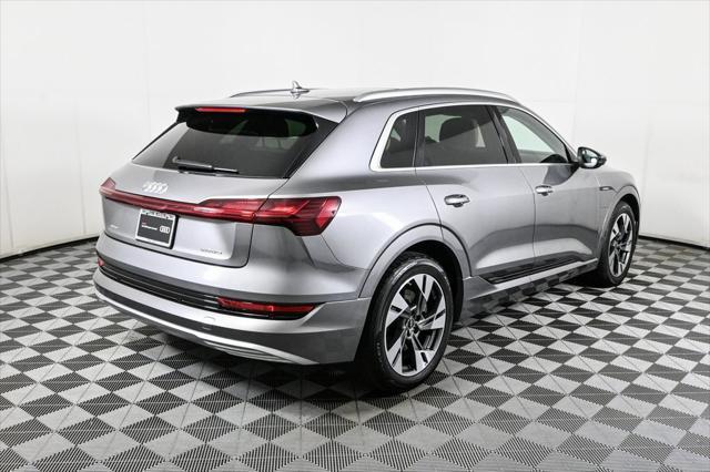 Photo of 2023 Gray Metallic Audi e-tron