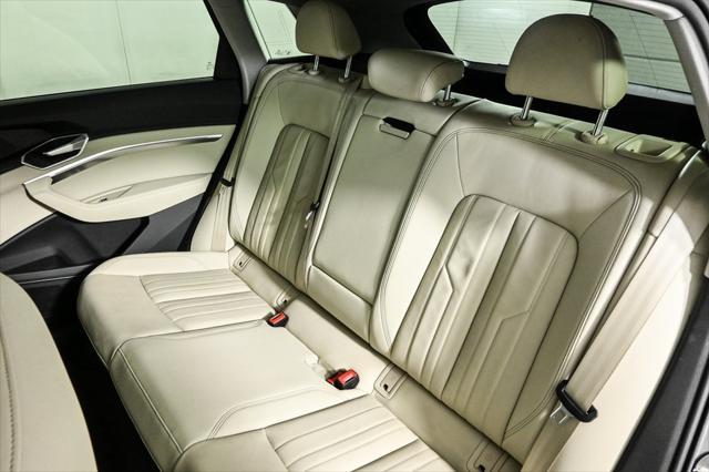 Photo of 2023 Gray Metallic Audi e-tron