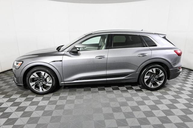 Photo of 2023 Gray Metallic Audi e-tron