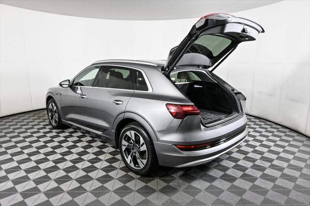 Photo of 2023 Gray Metallic Audi e-tron