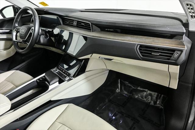 Photo of 2023 Gray Metallic Audi e-tron