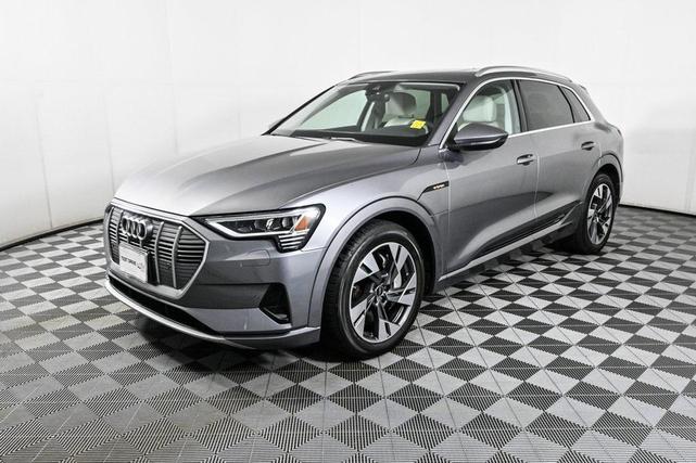 Photo of 2023 Gray Metallic Audi e-tron