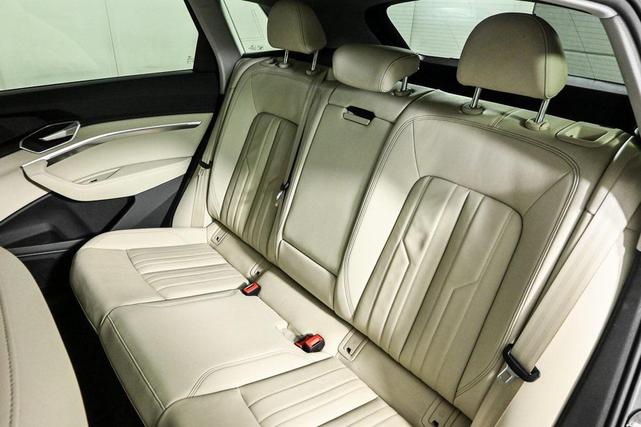 Photo of 2023 Gray Metallic Audi e-tron