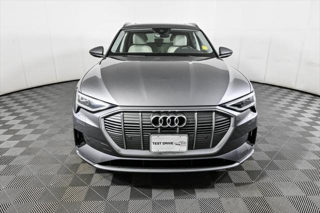 Photo of 2023 Gray Metallic Audi e-tron