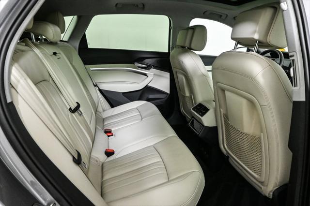 Photo of 2023 Gray Metallic Audi e-tron