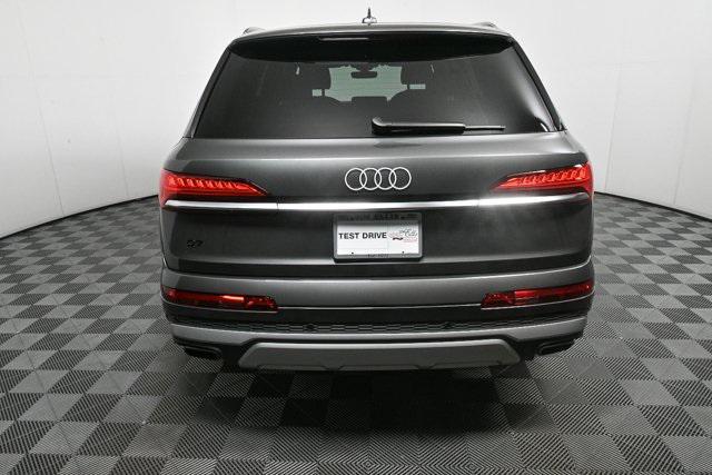 Photo of 2025 Samurai Gray Metallic Audi Q7