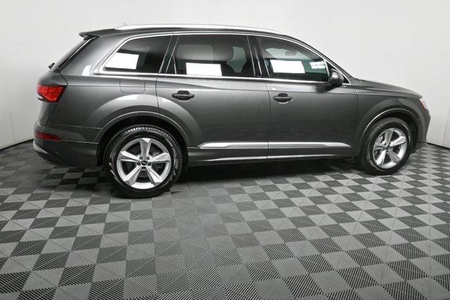 Photo of 2025 Samurai Gray Metallic Audi Q7