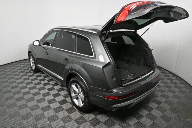 Photo of 2025 Samurai Gray Metallic Audi Q7