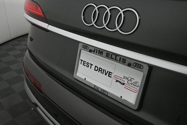 Photo of 2025 Samurai Gray Metallic Audi Q7