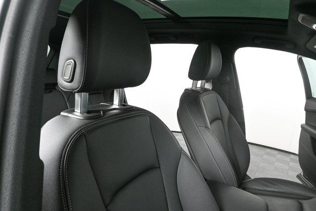 Photo of 2025 Samurai Gray Metallic Audi Q7