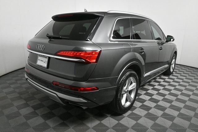 Photo of 2025 Samurai Gray Metallic Audi Q7