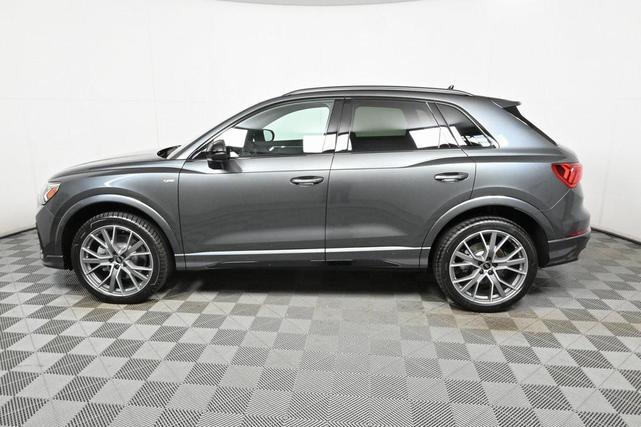 Photo of 2025 Daytona Gray Pearl Effect Audi Q3
