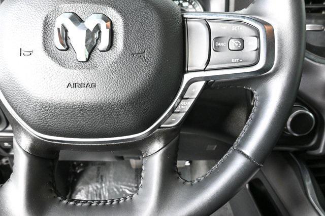 Photo of 2024 Diamond Black Crystal Pearlcoat RAM 1500