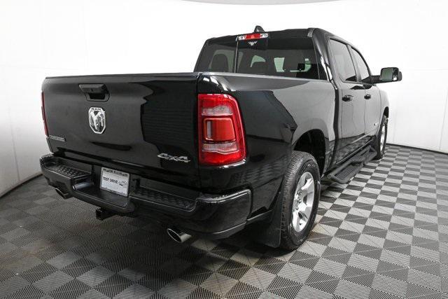 Photo of 2024 Diamond Black Crystal Pearlcoat RAM 1500
