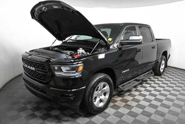 Photo of 2024 Diamond Black Crystal Pearlcoat RAM 1500