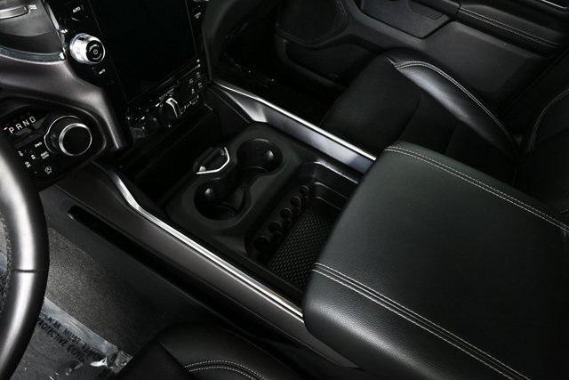 Photo of 2024 Diamond Black Crystal Pearlcoat RAM 1500