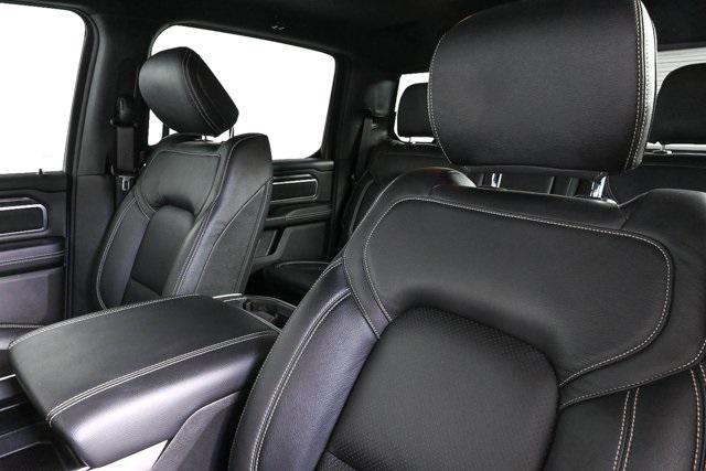 Photo of 2024 Diamond Black Crystal Pearlcoat RAM 1500