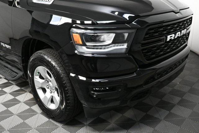 Photo of 2024 Diamond Black Crystal Pearlcoat RAM 1500