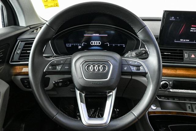 Photo of 2021 Florett Silver Metallic Audi Q5