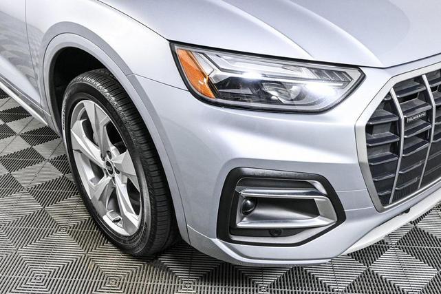 Photo of 2021 Florett Silver Metallic Audi Q5