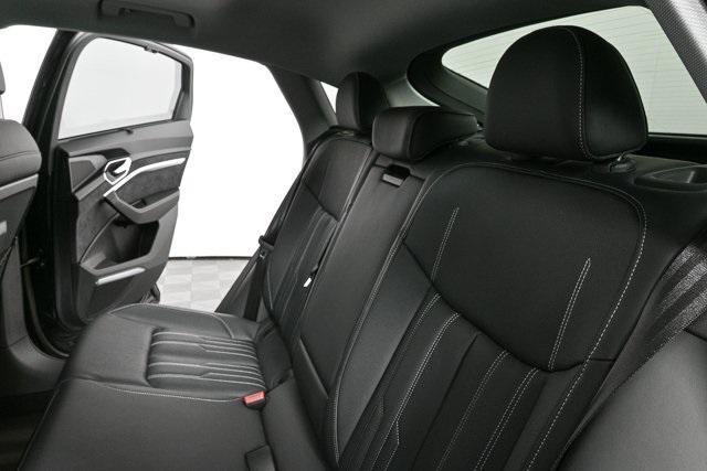 Photo of 2022 Black Metallic Audi e-tron Sportback