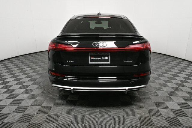 Photo of 2022 Black Metallic Audi e-tron Sportback