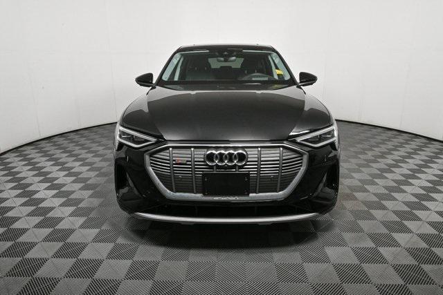 Photo of 2022 Black Metallic Audi e-tron Sportback
