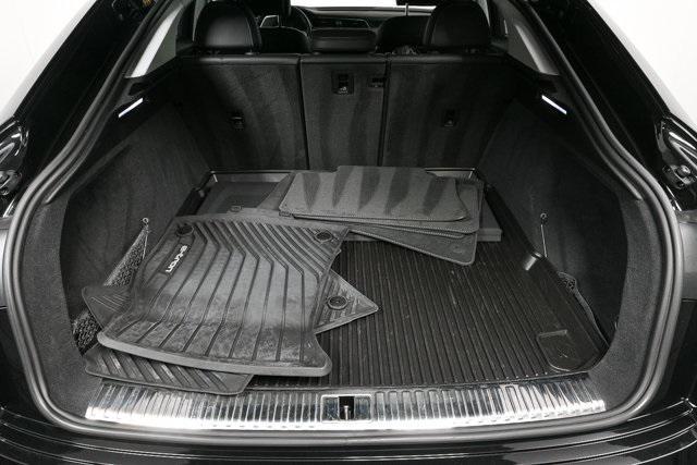 Photo of 2022 Black Metallic Audi e-tron Sportback