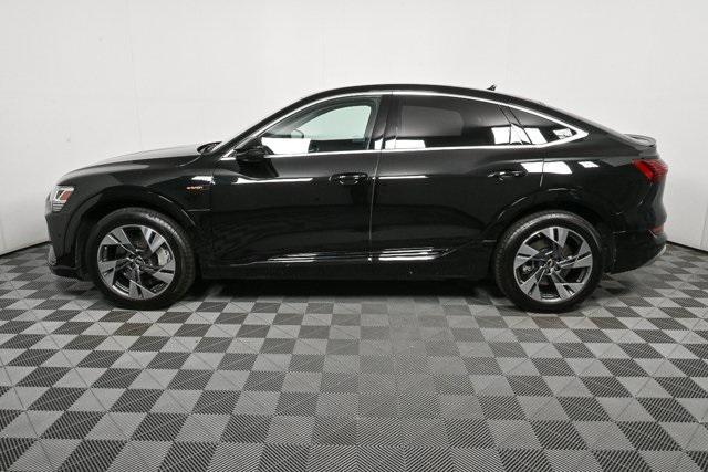 Photo of 2022 Black Metallic Audi e-tron Sportback
