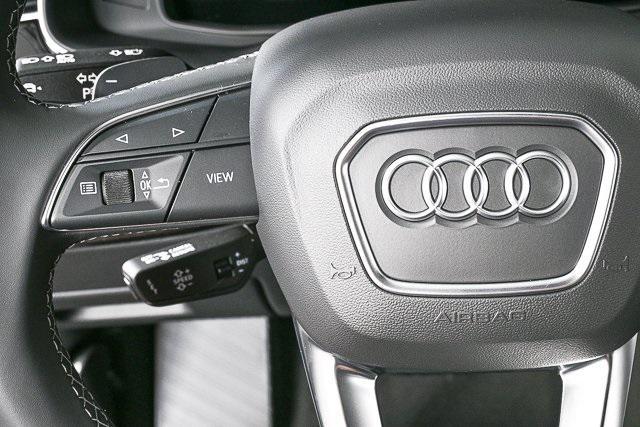 Photo of 2025 Mythos Black Metallic Audi Q7
