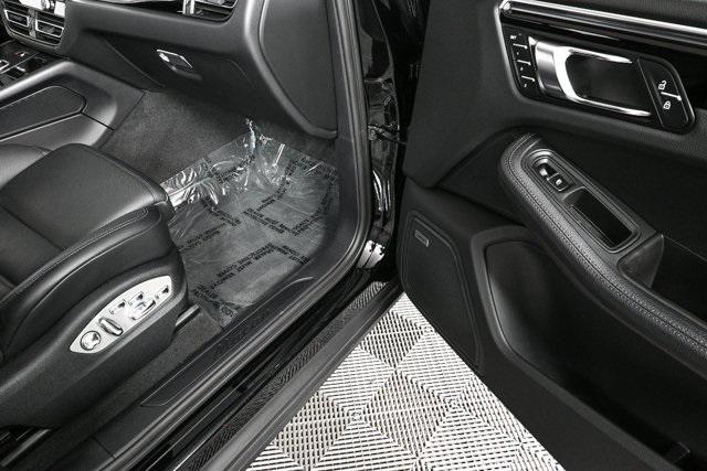 Photo of 2023 Black Porsche Macan
