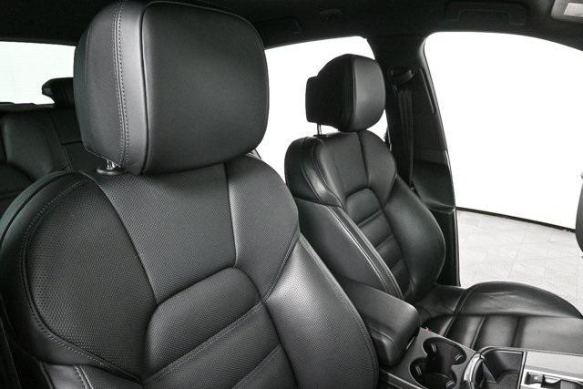 Photo of 2023 Black Porsche Macan