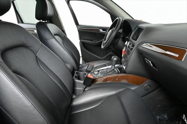 Photo of 2012 Monsoon Gray Metallic Audi Q5
