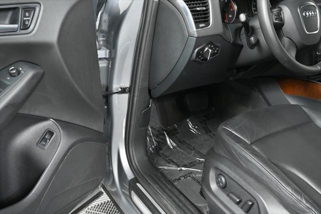 Photo of 2012 Monsoon Gray Metallic Audi Q5