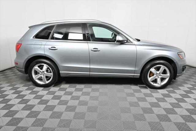 Photo of 2012 Monsoon Gray Metallic Audi Q5