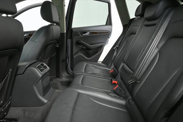 Photo of 2012 Monsoon Gray Metallic Audi Q5