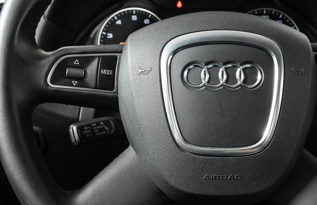 Photo of 2012 Monsoon Gray Metallic Audi Q5