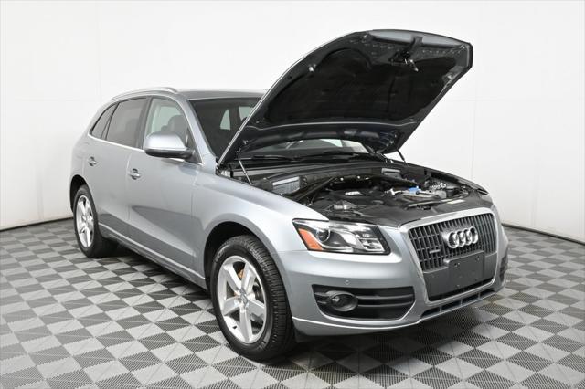 Photo of 2012 Monsoon Gray Metallic Audi Q5