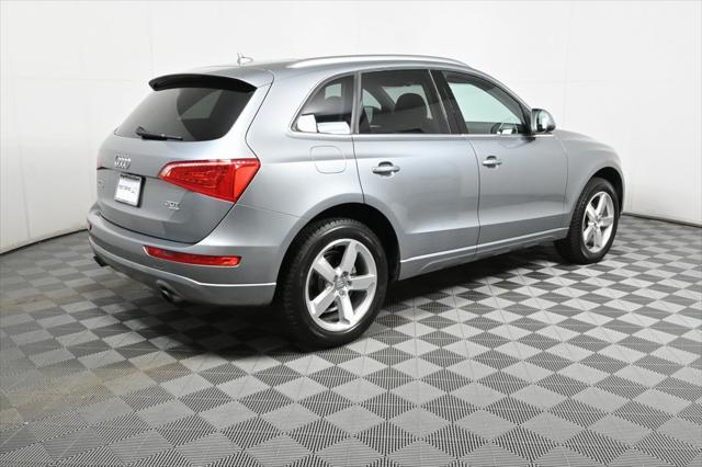 Photo of 2012 Monsoon Gray Metallic Audi Q5