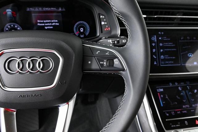Photo of 2025 Glacier White Metallic Audi Q7