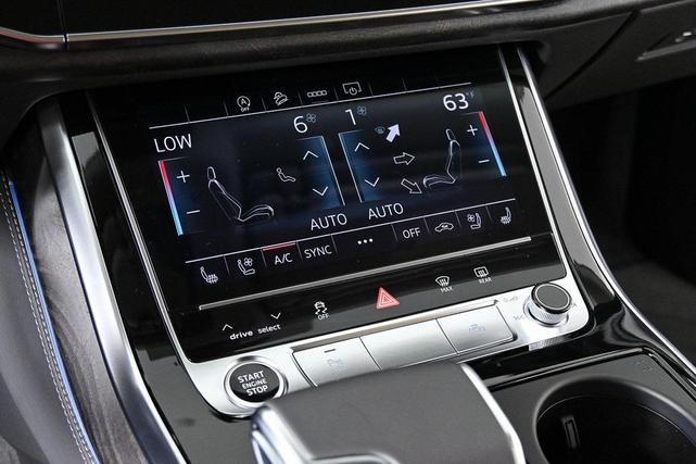 Photo of 2025 Glacier White Metallic Audi Q7