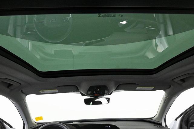 Photo of 2025 Glacier White Metallic Audi Q5