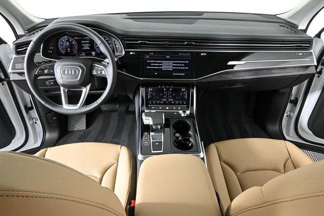 Photo of 2025 Glacier White Metallic Audi Q7