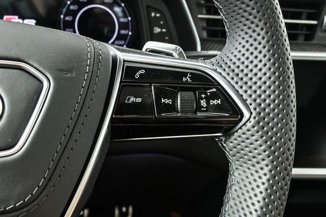 Photo of 2025 Glacier White Metallic Audi RS 6 Avant