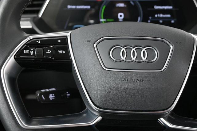 Photo of 2023 Florett Silver Metallic Audi e-tron