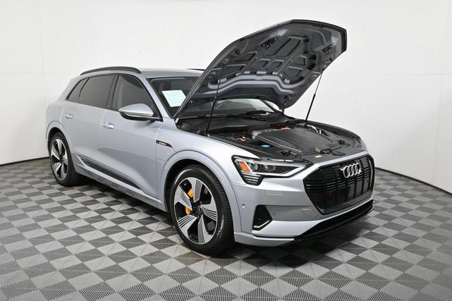 Photo of 2023 Florett Silver Metallic Audi e-tron