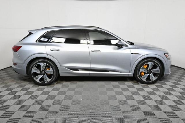 Photo of 2023 Florett Silver Metallic Audi e-tron